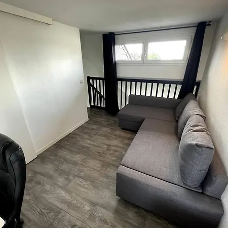 Howlite Yourhosthelper Apartament *